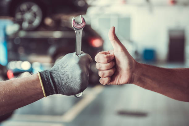 thumbs up at auto general repairing